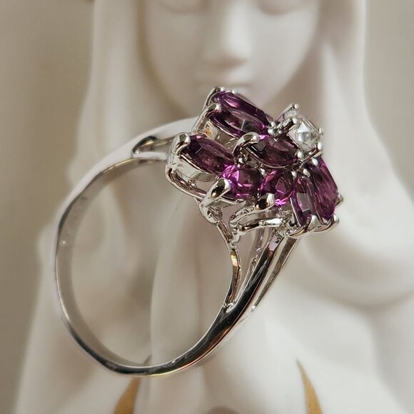 HOLD 1997 Vintage Marquise Amethyst Cluster Ring Stamped "18KGE" "KAOS" Size 9 - Picture 4 of 14